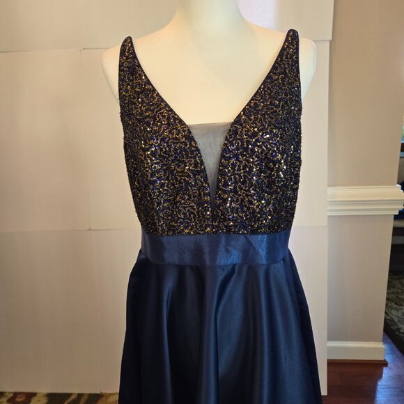 EVER-PRETTY Women's Asymmetric Skirt ,V-Neck, A-line Dress Sz: 2XL Navy Blue - Picture 8 of 16